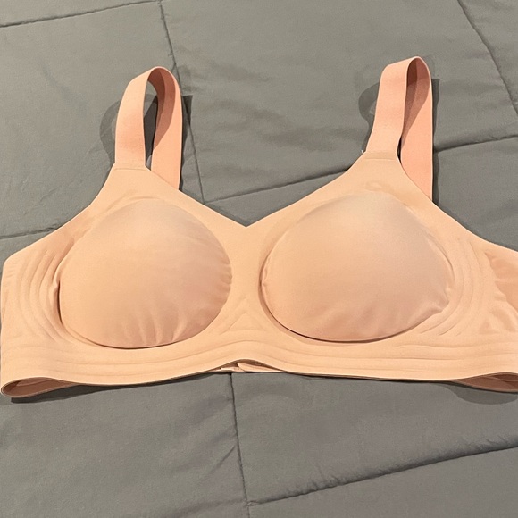 CoreSculpt Supportive V-Shape Bra - Shapellx- No Wire - Picture 3 of 7